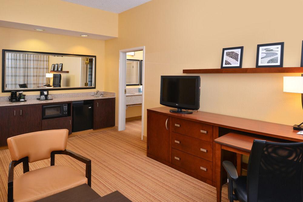 Courtyard By Marriott Columbia Northeast/Fort Jackson Area Exterior photo