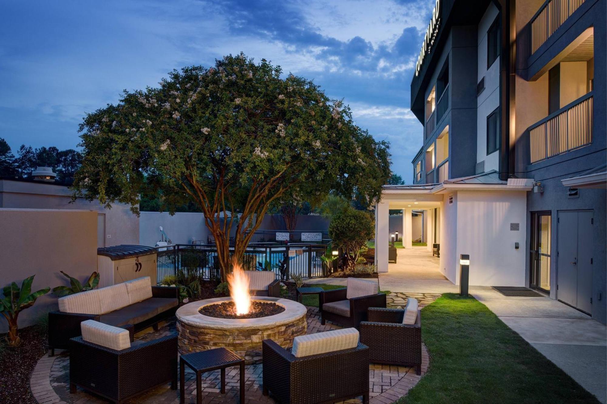 Courtyard By Marriott Columbia Northeast/Fort Jackson Area Exterior photo